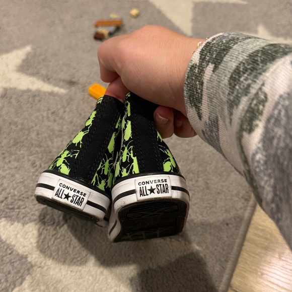 Converse Kids Black and Neon Green High-Tops - Picture 4 of 6